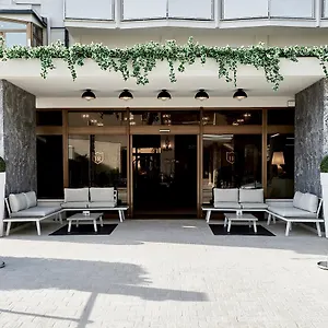 Rouge International Hotel